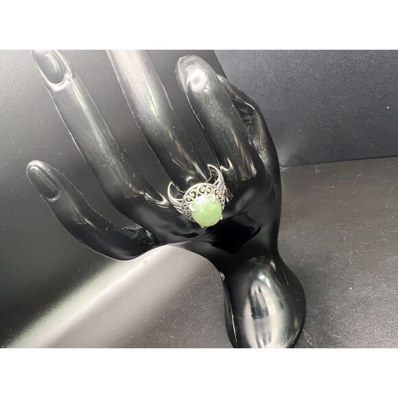 Sterling Silver Vintage-Inspired Ring - Picture 2 of 9